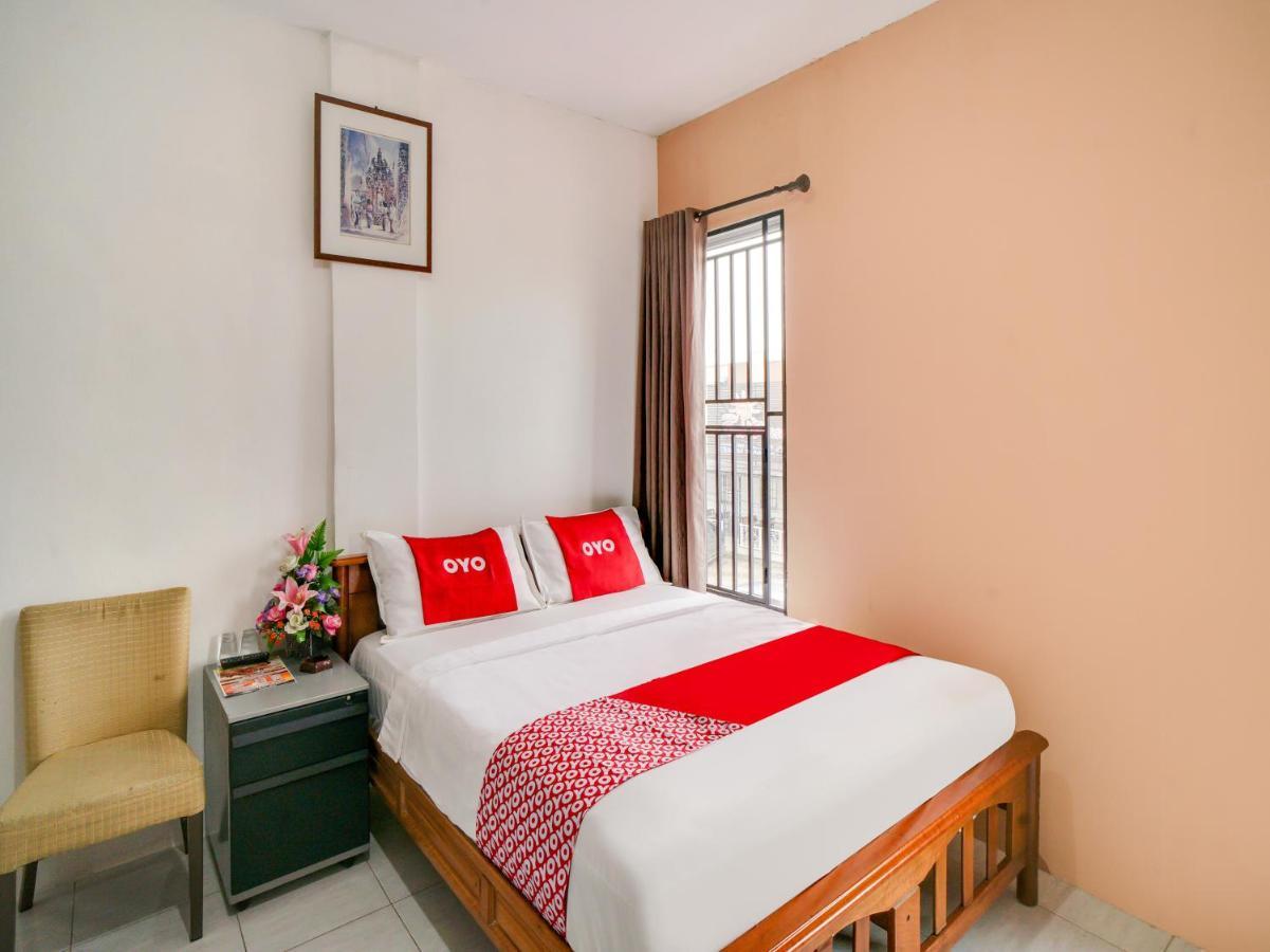 Oyo 90024 Botania Homestay & Cafe Nongsa Esterno foto